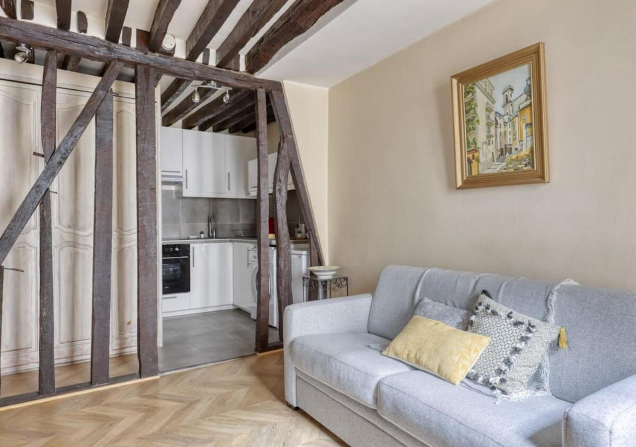 Typical & Charming Flat Near St Germain - Mid-term