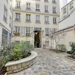 Typical & Charming Flat Near St Germain - Mid-Term