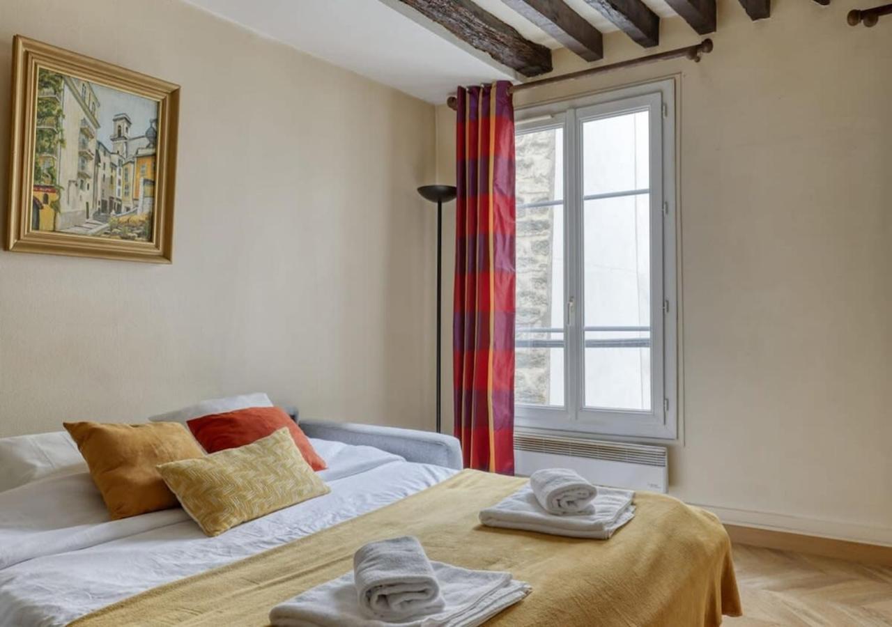 Typical & Charming Flat Near St Germain - Mid-term * Paris
