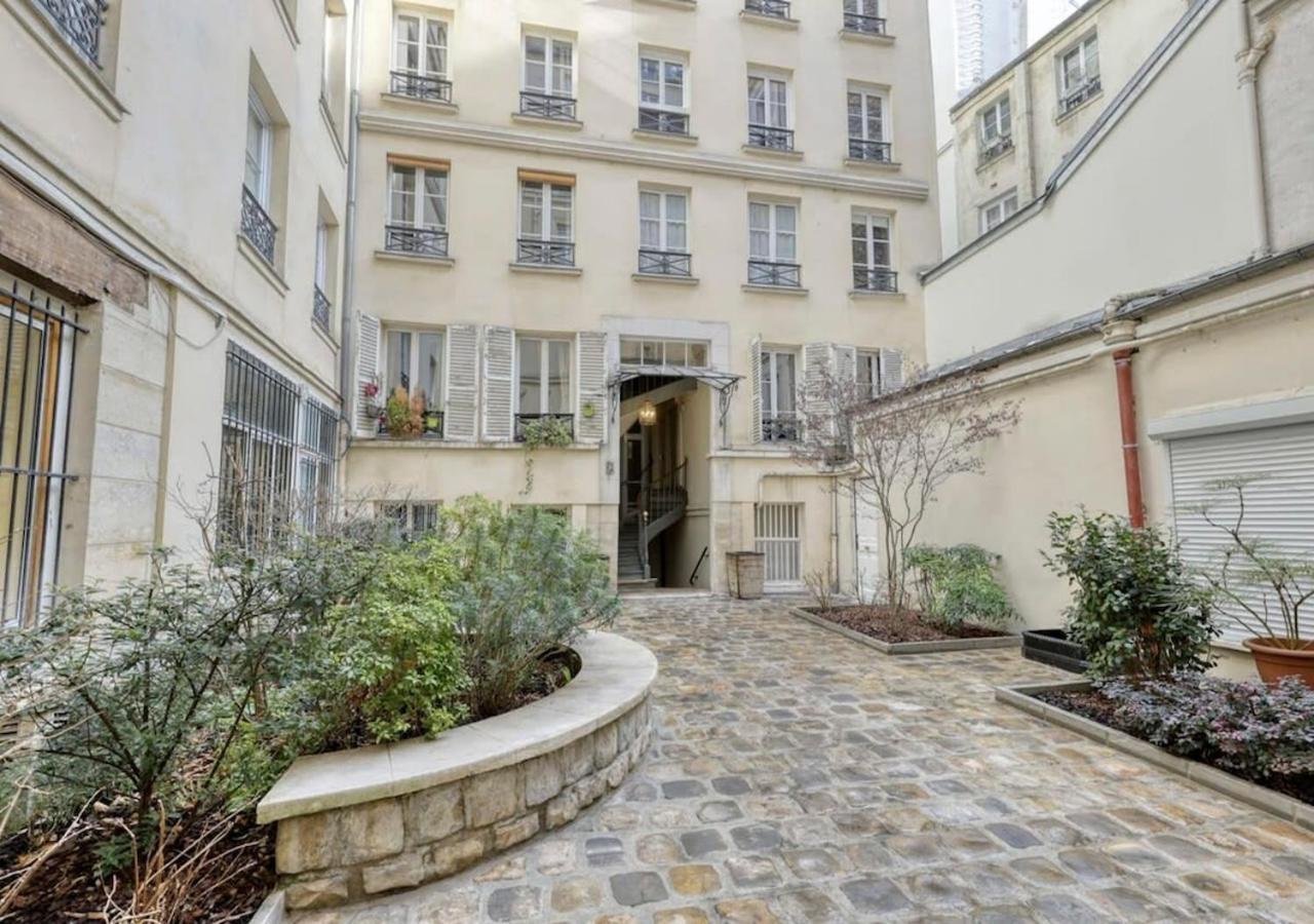 Typical & Charming Flat Near St Germain - Mid-term Paris